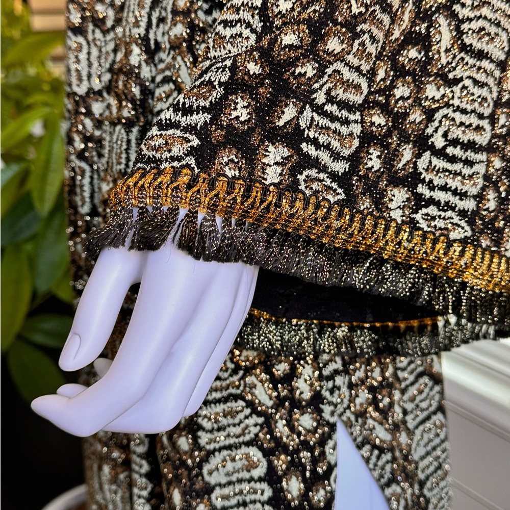 Shimmery Glitter Robe - Picture 3 of 8